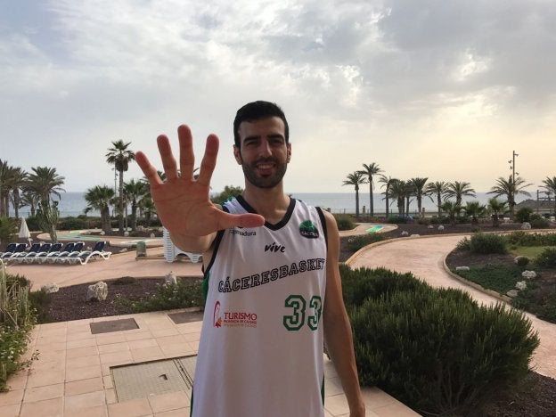 Parejo, ayer desde tierras almerienses. :: CÁCERES BASKET/