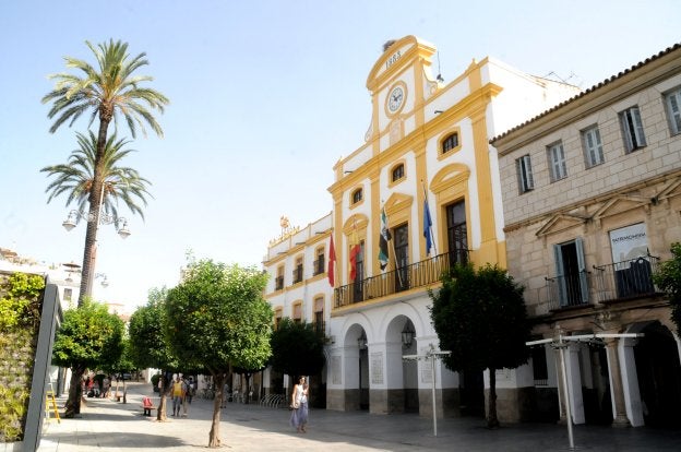 Sede principal del Ayuntamiento de Mérida. :: BRÍGIDO