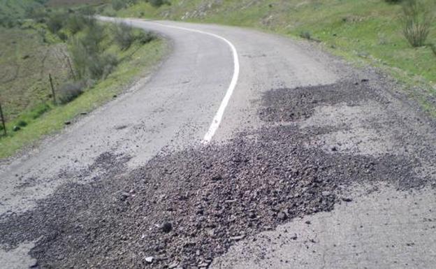 Imagen de archivo de la carretera de Helechosa de los Montes a Bohonal:: HOY/