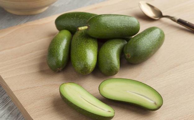 Un aguacate sin hueso para evitar la temida 'mano de aguacate'