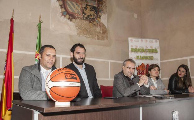 Presentación del campeonato en Badajoz/PAKOPÍ