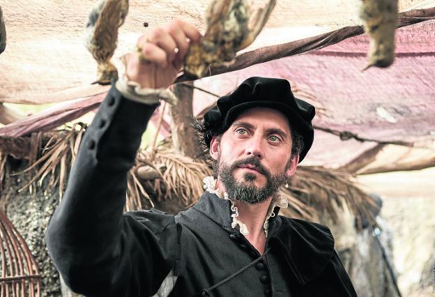 El actor Paco León protagoniza 'La Peste', la serie estrella de Movistar+ que estará disponible el 12 de enero. :: r. c./