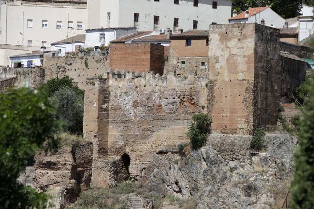 Tramo del Baluarte de los Pozos donde se va a intervenir. :: hoy/