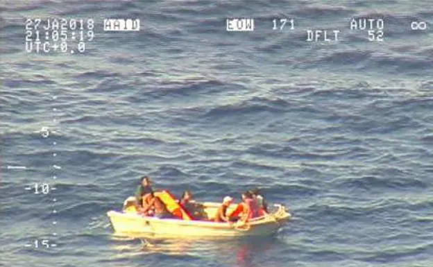 Encuentran a siete supervivientes del ferri naufragado en el Pacífico Ferri-nueva-zelanda-k0XD-U50813780017TQB-624x385@RC