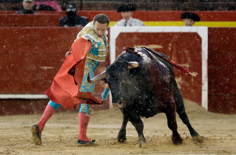 Ferrera toreó desde el primer muletazo:: EFE/