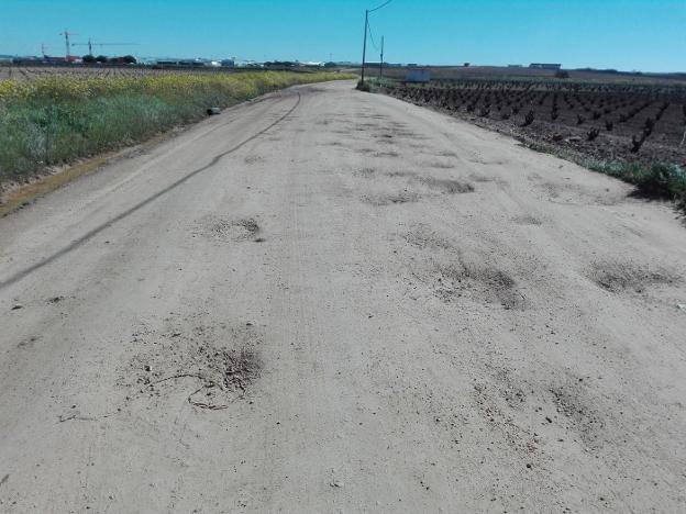 La empresa debe arreglar los caminos. :: g. c./