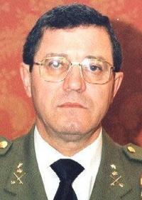 Zapatero respalda a Bono y niega que exista malestar en el Ejército