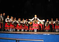 El grupo de coros y danzas 'Nuestra Señora de la Piedad' actúa en Navarra