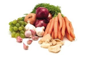 Platos diferentes y sugerentes son la apuesta para la cocina vegetariana, todos ellos con frutas y verduras como las de la imagen. :: HOY/