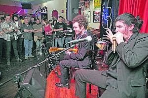 Actuación de Los Reyes del K.O. el pasado abril en la Sala Boogaloo, donde se presentó la asociación. ::
HOY/