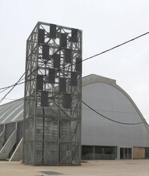 Edificio Embarcadero, rehabilitación de una antigua nave minera :: ARMANDO/