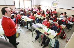 Aula de tercero de la ESO en un centro escolar cacereño. Las intenciones del gobierno de Rajoy es que este curso sea el último obligatorio :: HOY/