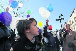 Suelta de globos por el Día Mundial contra el Cáncer