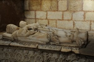 Detalle de la tumba del matrimonio en el Monasterio, es de alabastro y de estilo gótico tardío. ::
HOY/