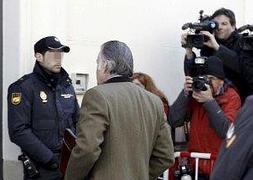 El PP ofreció a Bárcenas un contrato indefinido a cambio de su baja en el partido