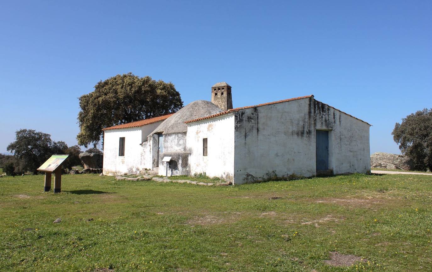 Una de las paradas de la ruta, los bohios arroyanos. /Cedida