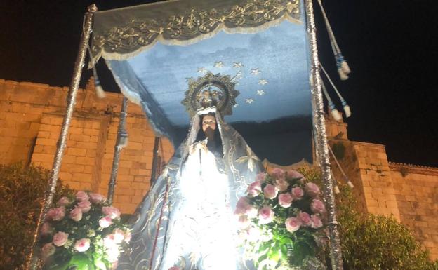 Llegada de la Virgen de la Luz a la Plaza de la Constitución. /Cedida