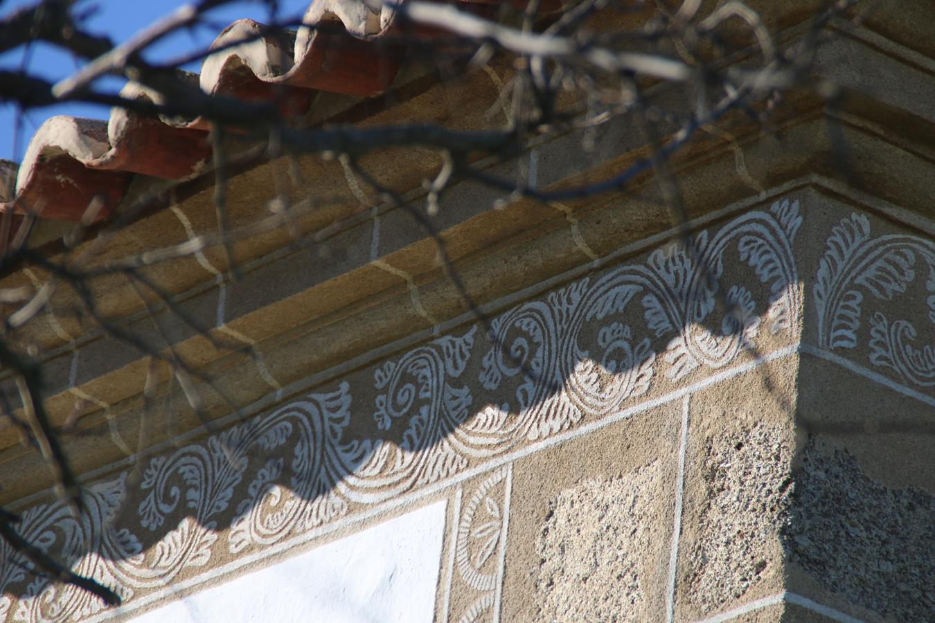 Restauración de los esgrafiados del camarín de la ermita de Campanario. 