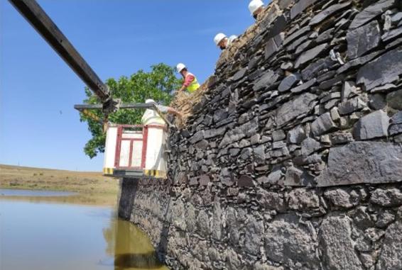 Obras de restauración de la Presa del Paredón. /Ac