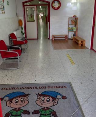 Entrada Escuela Infantil Los Duendes./f. v.