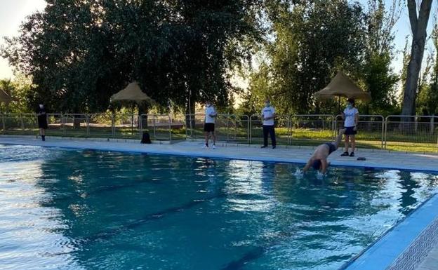 Pruebas socorristas piscina municipal 2020./f. v.