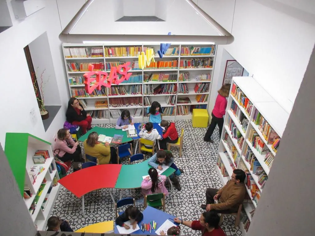 Actividad infantil en la biblioteca «Rafael Sánchez Ferlosio». /RAÚL SÁNCHEZ NOVAS