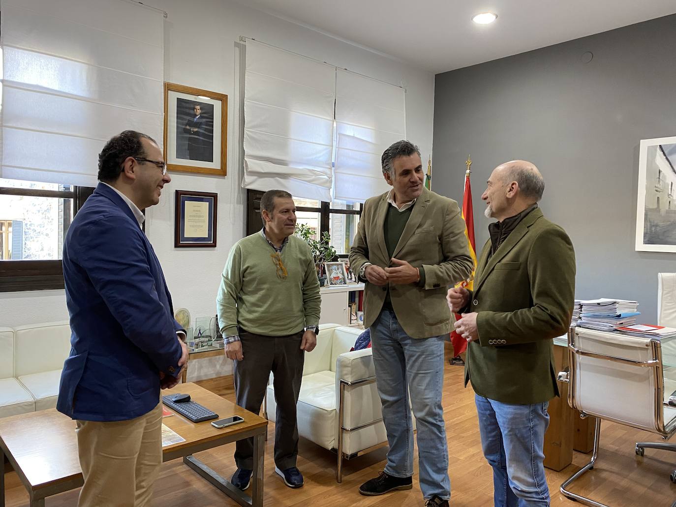 Reunión entre García Ballestero y representantes de FEMAERCA. /CEDIDA