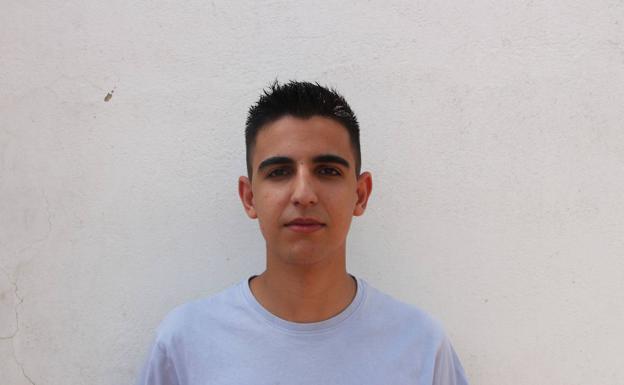 Francisco José Peña Espino, de 17 años, el estudiante más destacado del instituto en la EBAU.