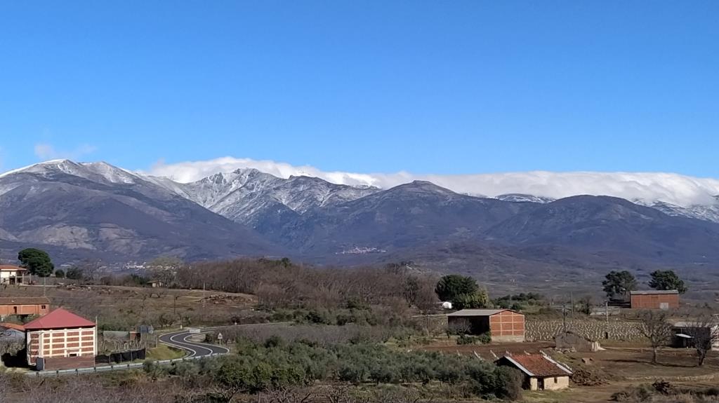 Gredos nevado visto desde Jaraíz. /M.D.CRUZ