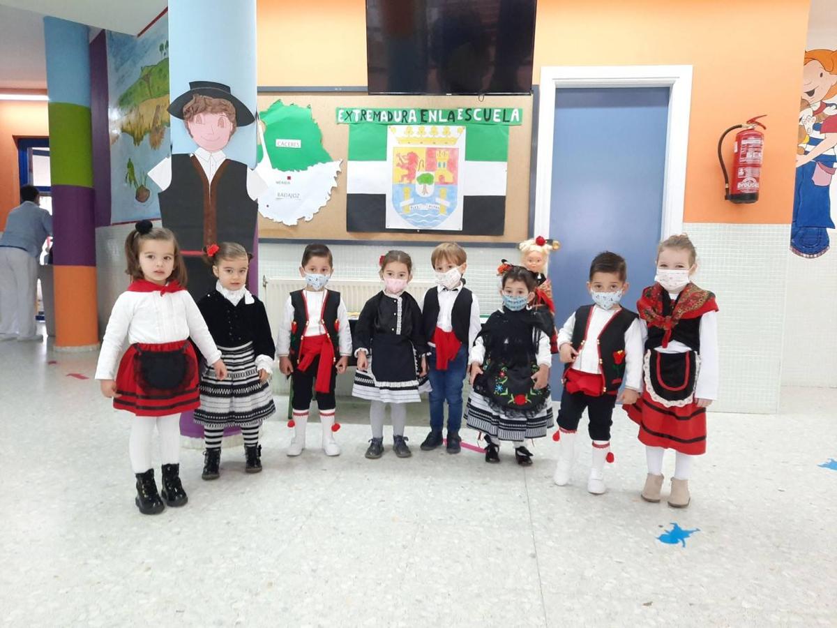 Los centros educativos de Jerez y sus pedanías celebran el Día de Extremadura en la Escuela