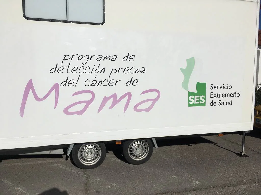 Unidad Móvil de Detección Precoz del Cáncer de Mama del SES /Isabel Ambrona