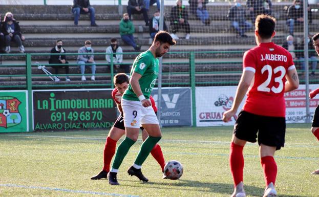 El Moralo cumple ante el Campanario para ganar sin brillo, 2-0