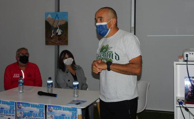 Rafa Ruiz en la inauguración de la exposición 