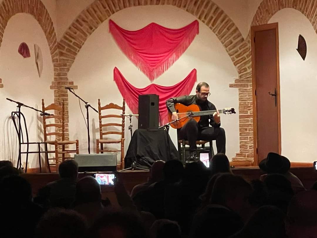 Gran espectaculo a la guitarra de Javier Conde en Quintana