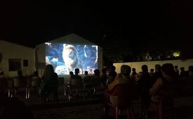 Aupex proyecta su última película del verano en Barquilla de Pinares