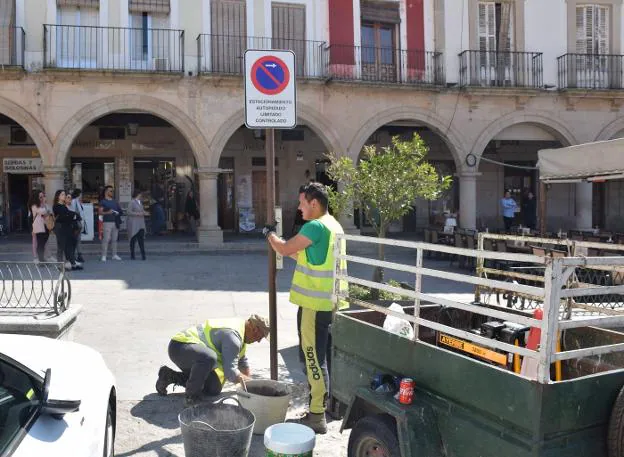 lección Profesión Arturo Nuevo intento para poner orden a los estacionamientos en la plaza Mayor |  Trujillo - Hoy