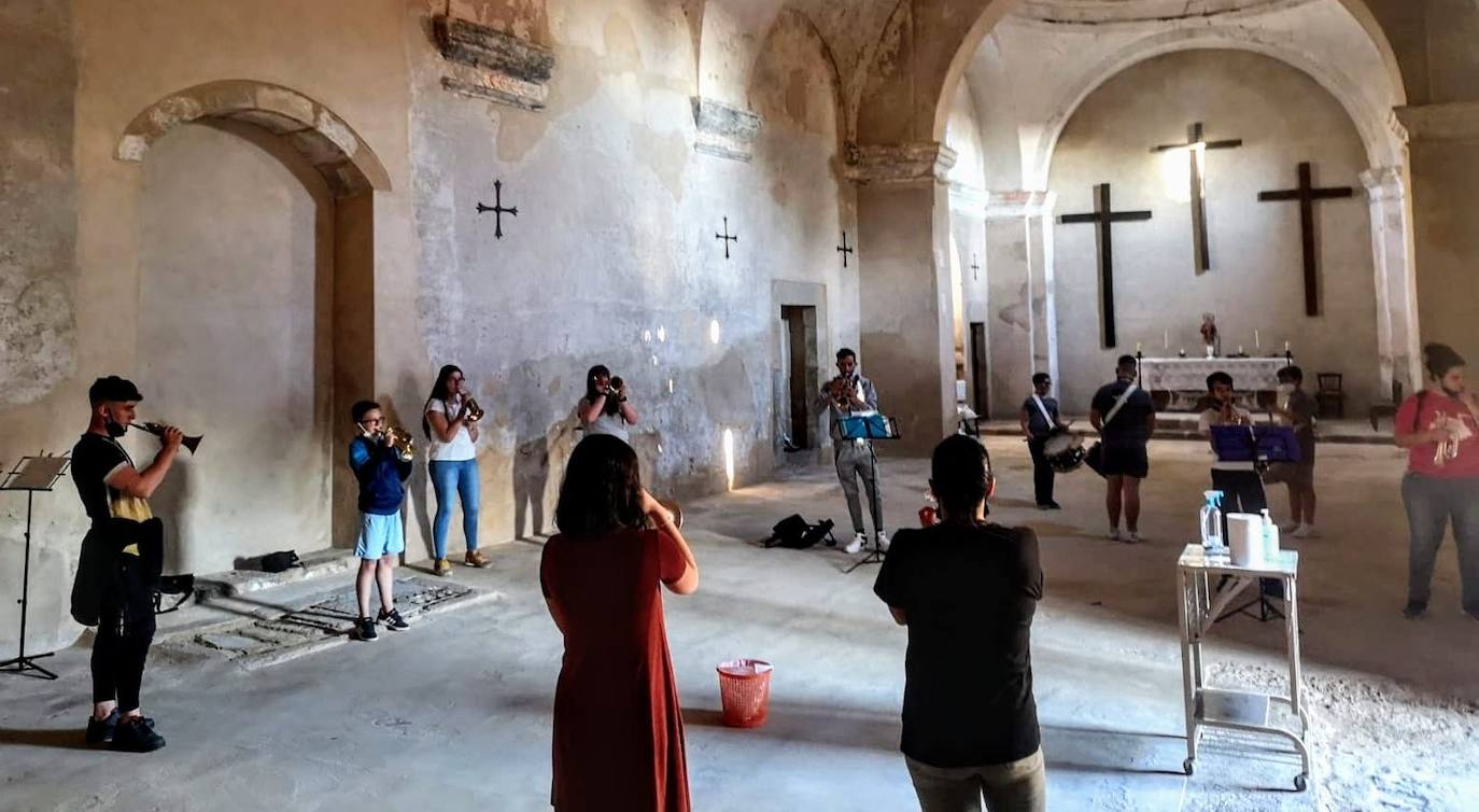 Integrantes del primer ensayo en la iglesia de Jesús /JSP