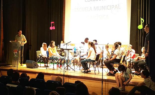 La Escuela Municipal de Música despide su curso con varias actuaciones