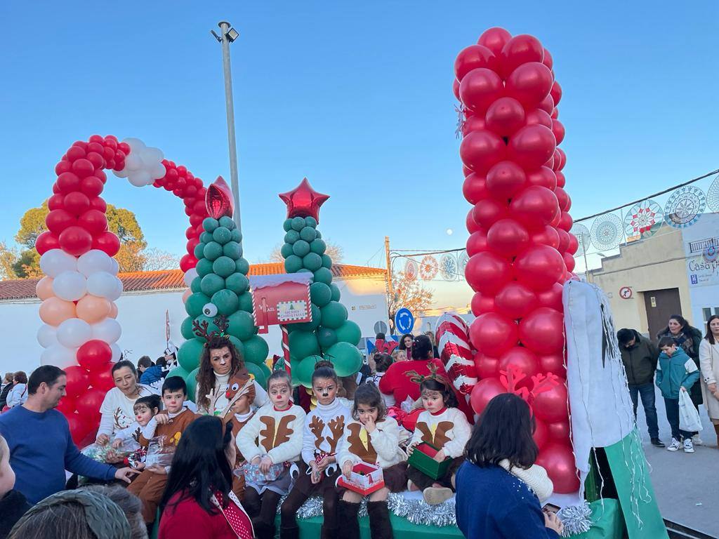 Los Reyes Magos llenan de ilusión las calles de Villafranca