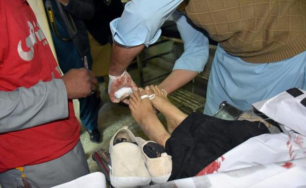 Matan A Dos Chicas En Pakistan