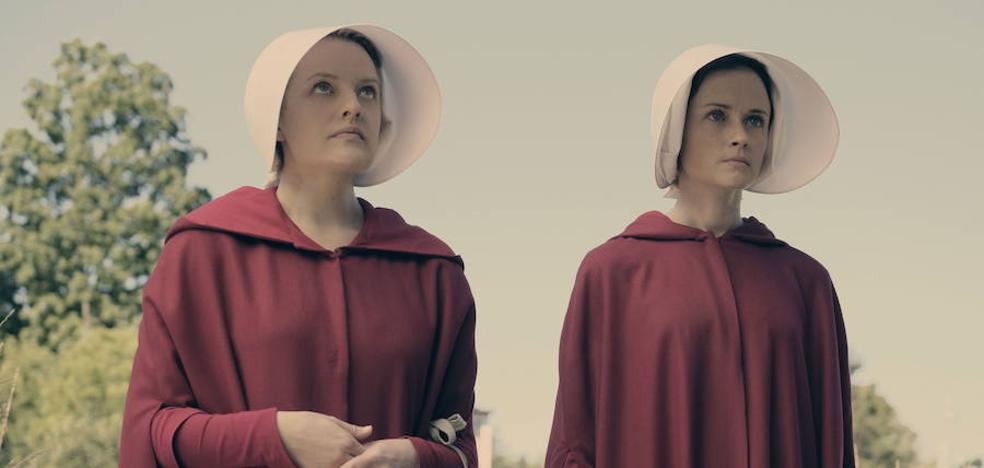 La multipremiada serie 'El cuento de la criada' se emitirá en abierto