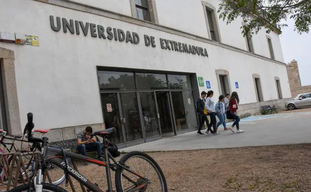 Clínica documental ritmo La UEx ofertará 60 plazas del grado de Periodismo el próximo curso | Hoy