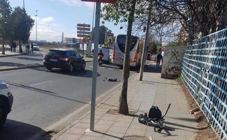 22 de enero. Muere atropellado por un autobús un niño de cinco años que iba en un patinete. El accidente ocurrió en la avenida Adolfo Suárez, situada en la barriada de San Fernando. :: 
