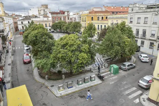 Vista general de la plaza de Cervantes, cuya remodelación empezará en breve. :: josé vicente arnelas/