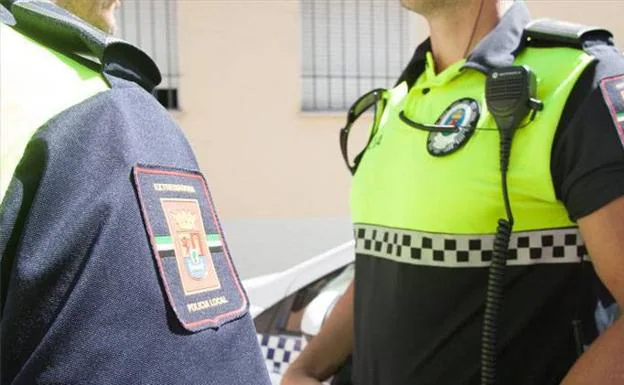 Investigan a dos hombres por conducir sin carné en Talavera la Real