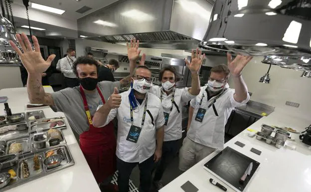 Iván Domínguez, Pedrito Sánchez, Nino Redruello y Rafa Peña, en la cocina del Mugaritz./Sara Santos