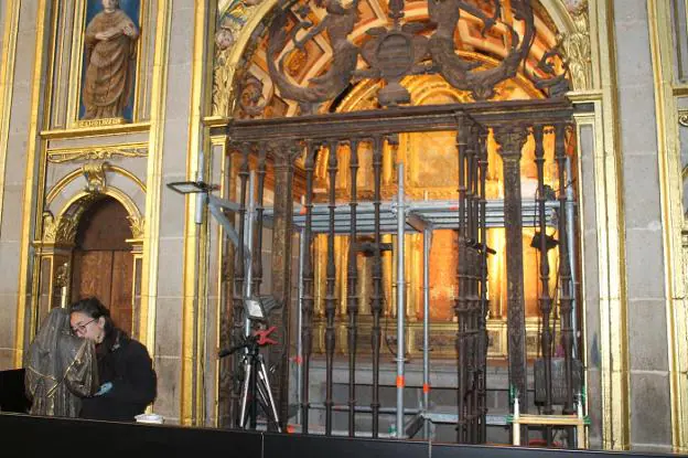 Obras de restauración que se llevan a cabo en la capilla. / ANDY SOLÉ