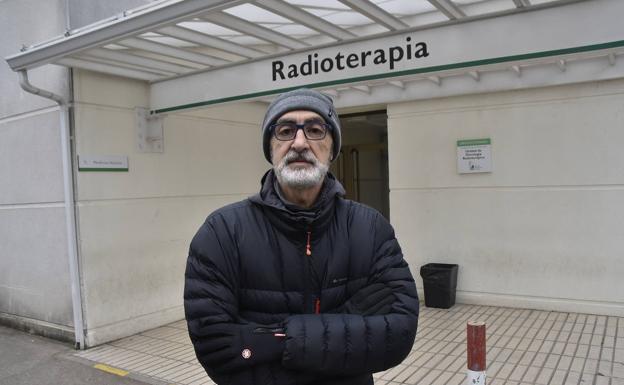 A Ventura Cerezo, de Badajoz, le detectaron un tumor en octubre tras una prueba que le hicieron en agosto. /C. M.