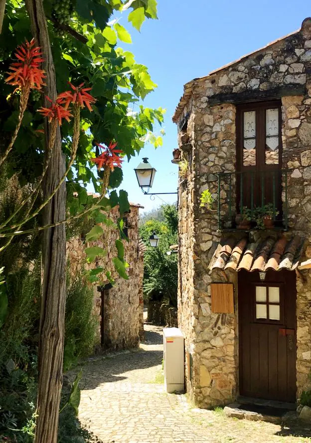 Casal de São Simão, una aldeia do xisto en la cuenca del Zézere. / E.R.