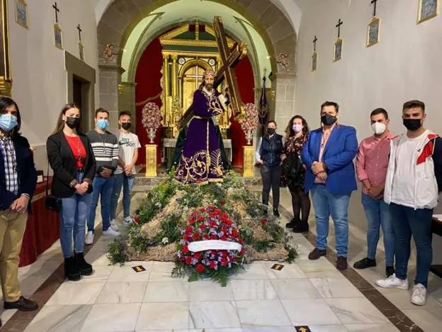 Ofrenda floral al Nazareno. / HOY